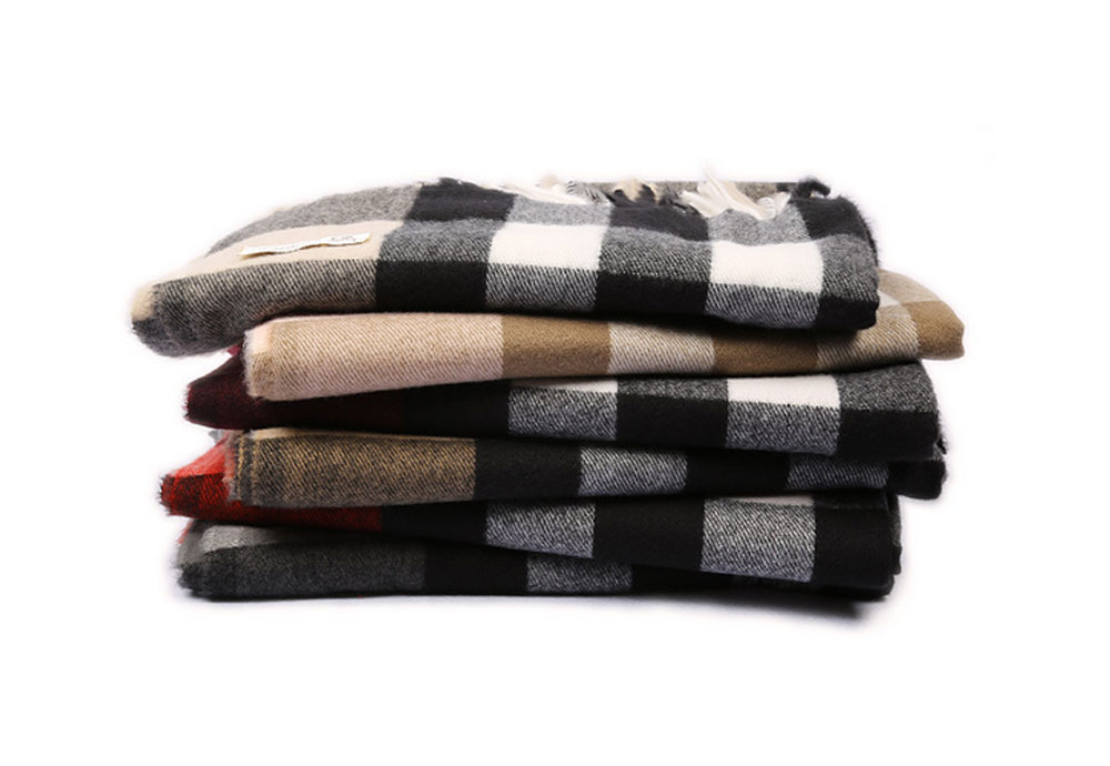 New Autumn and Winter European American Fashion Scarf with Tassel