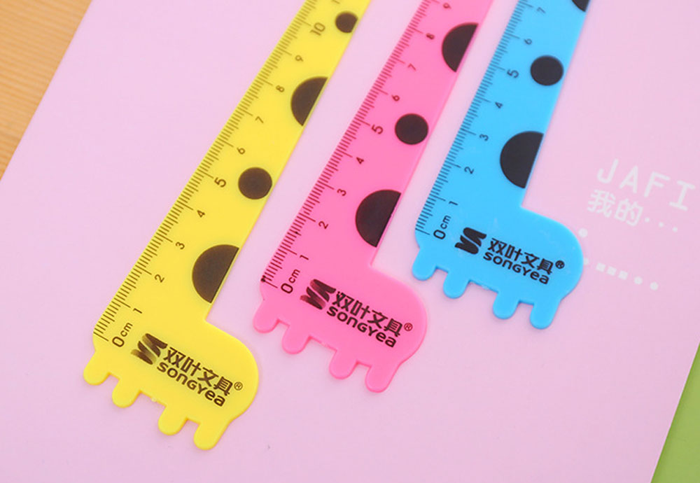  Cartoon Giraffe Shape Rulers