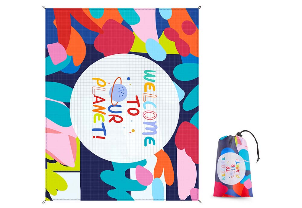 Small and Portable Waterproof Outdoor Beach Mat